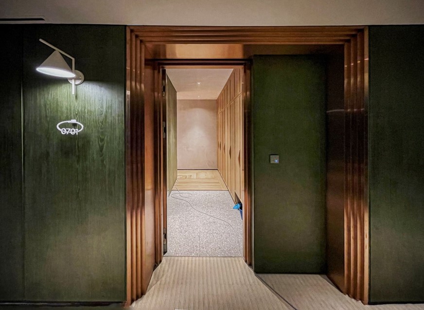 레지더스 복도 & 입구-1.jpg